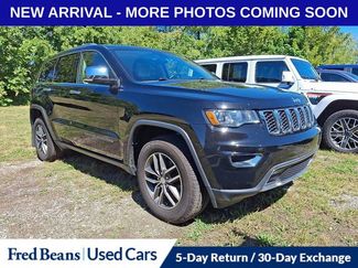 Used 2018 Jeep Grand Cherokee Limited image 1