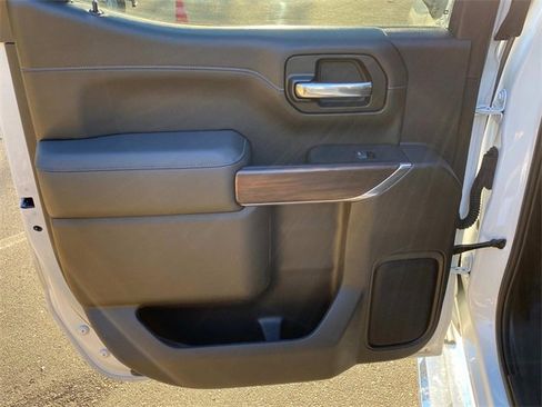 Used 2022 GMC Sierra 1500 SLT w/ SLT Premium Package image 10