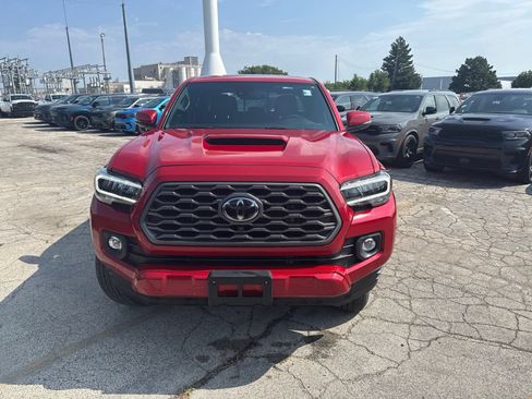 Used 2023 Toyota Tacoma TRD Sport w/ TRD Premium Sport Package AWD/4WD image 2