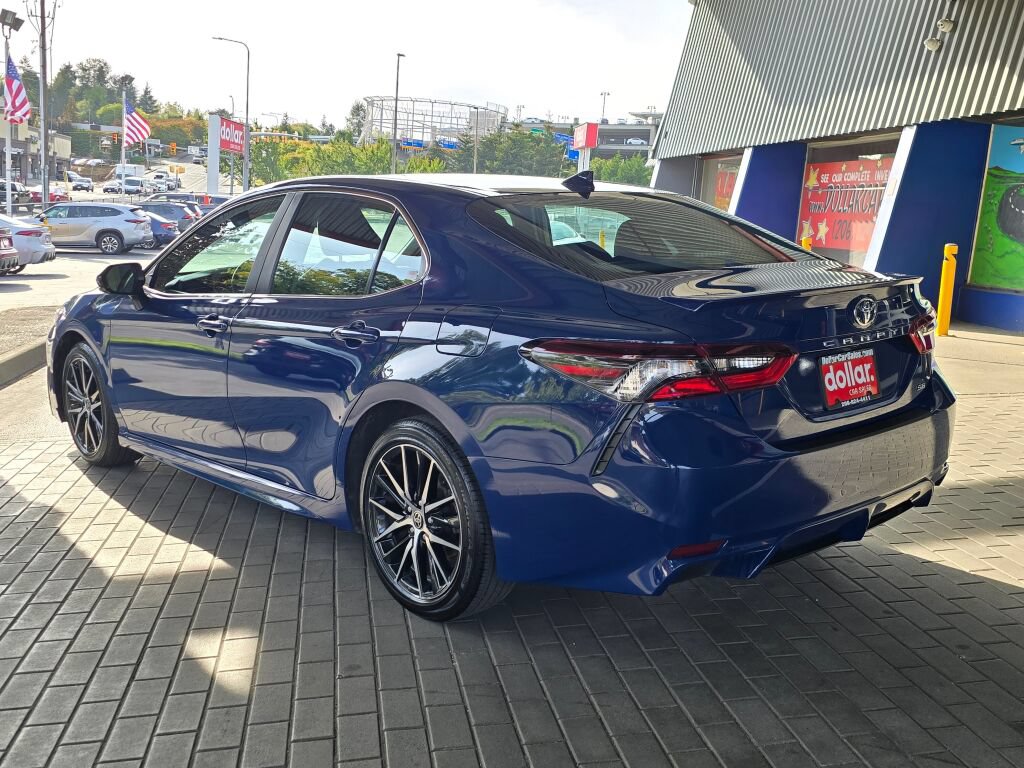 Used 2024 Toyota Camry SE w/ Cold Weather Package FWD image 7