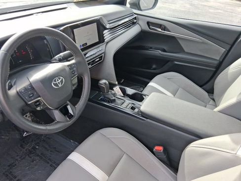 Used 2025 Toyota Camry SE w/ Convenience Package AWD/4WD image 15