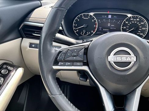 Used 2024 Nissan Altima 2.5 SL AWD/4WD image 18