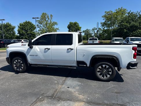 Used 2024 Chevrolet Silverado 2500 Custom w/ Custom Convenience Package AWD/4WD image 6