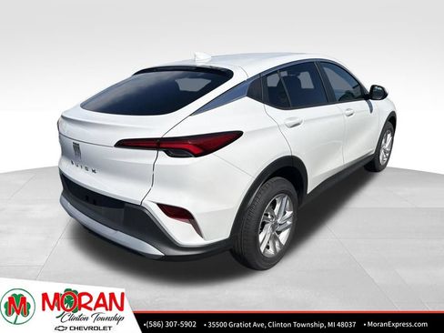 Used 2025 Buick Envista Preferred FWD image 3