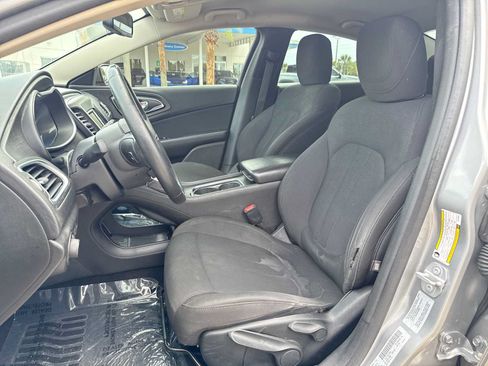 Used 2016 Chrysler 200 LX FWD image 13