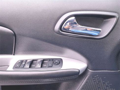 Used 2019 Dodge Journey SE w/ Connectivity Group image 22