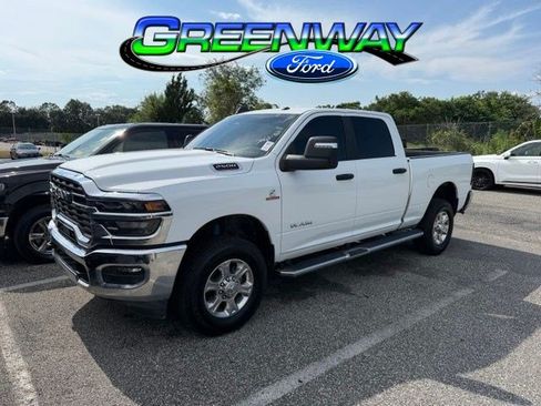 Used 2025 RAM 2500 Big Horn AWD/4WD image 1