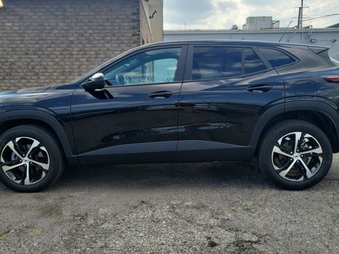 Used 2025 Chevrolet Trax RS w/ Driver Confidence Package FWD image 5