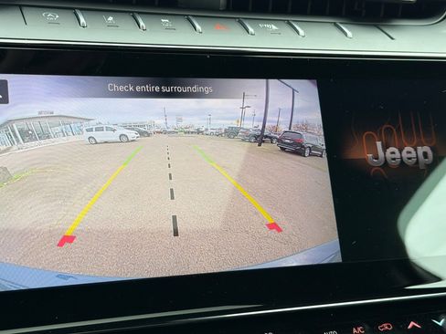 New 2026 Jeep Grand Cherokee Limited w/ Limited Altitude Package image 17