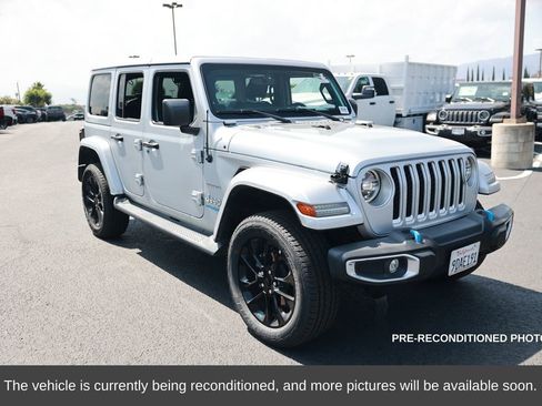 Used 2022 Jeep Wrangler Unlimited Sahara w/ Cold Weather Group image 8