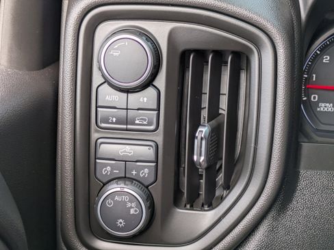 Used 2020 Chevrolet Silverado 1500 Custom w/ Custom Value Package image 23