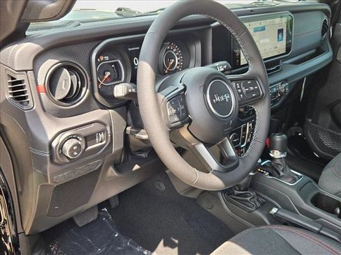 New 2025 Jeep Gladiator Rubicon w/ Convenience Group image 3