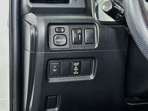 Used 2019 Toyota 4Runner TRD Off-Road Premium AWD/4WD image 16