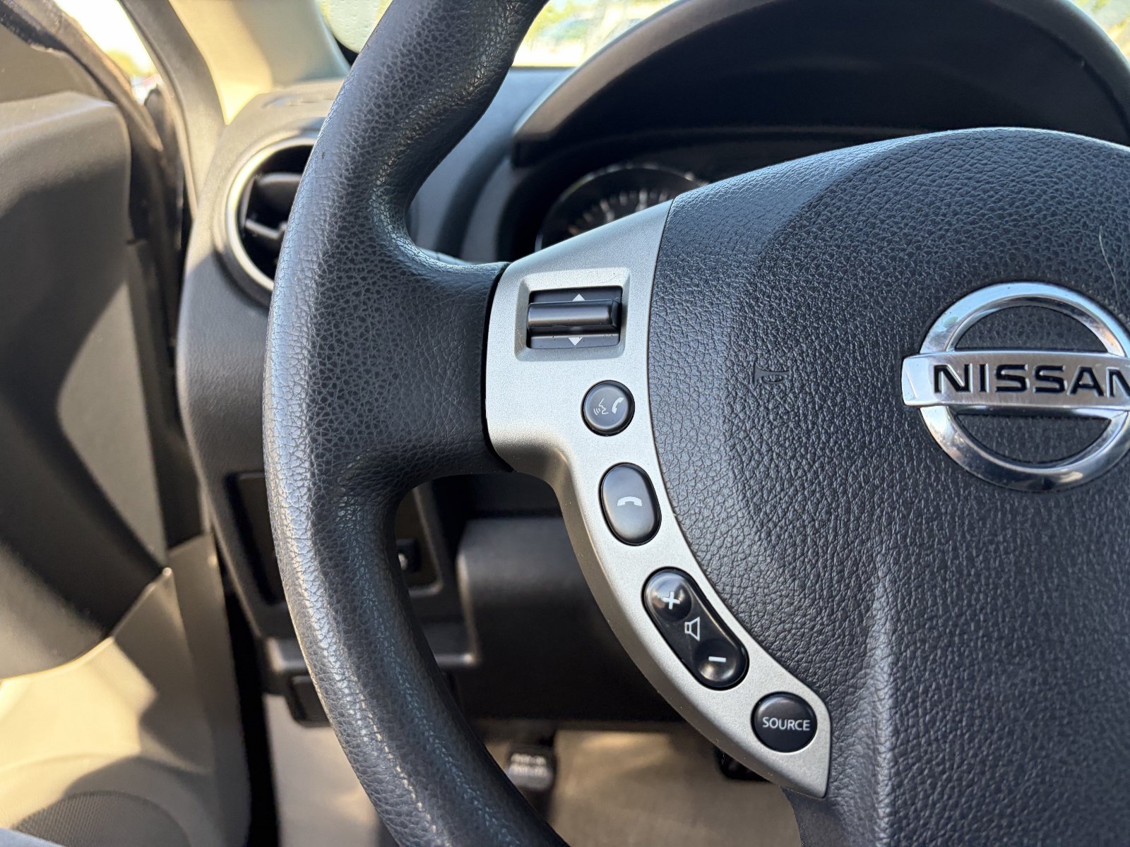 Used 2015 Nissan Rogue S w/ Convenience Package FWD image 29