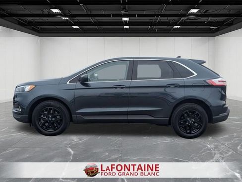 Certified 2022 Ford Edge SEL w/ Convenience Package AWD/4WD image 2