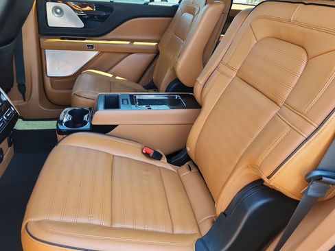 Used 2023 Lincoln Aviator Black Label Grand Touring AWD/4WD image 13