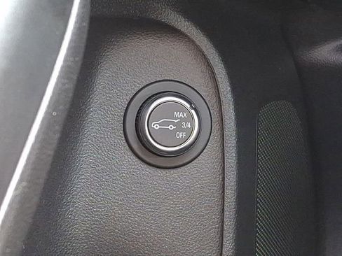 Used 2025 Buick Envista Avenir FWD image 29