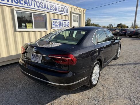 Used 2017 Volkswagen Passat 1.8T SE image 7