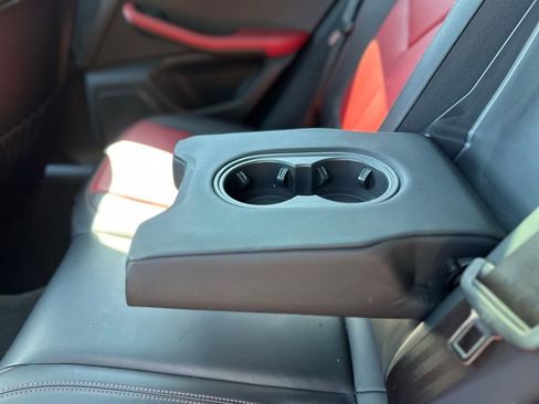 Used 2023 Porsche Macan image 40