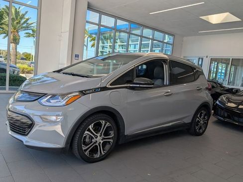 Used 2020 Chevrolet Bolt Premier w/ Infotainment Package image 3