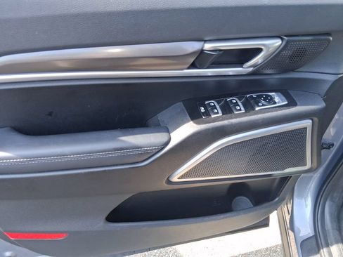 Certified 2024 Kia Telluride S FWD image 9
