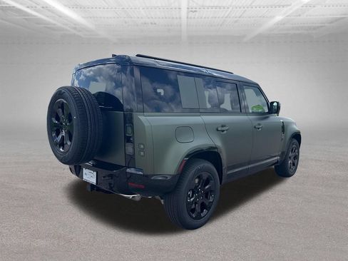 New 2026 Land Rover Defender 110 X-Dynamic SE AWD/4WD image 7