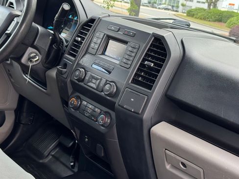 Used 2020 Ford F150 XL w/ Trailer Tow Package RWD image 16