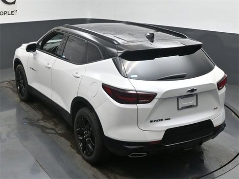New 2025 Chevrolet Blazer RS w/ Driver Confidence II Package image 19