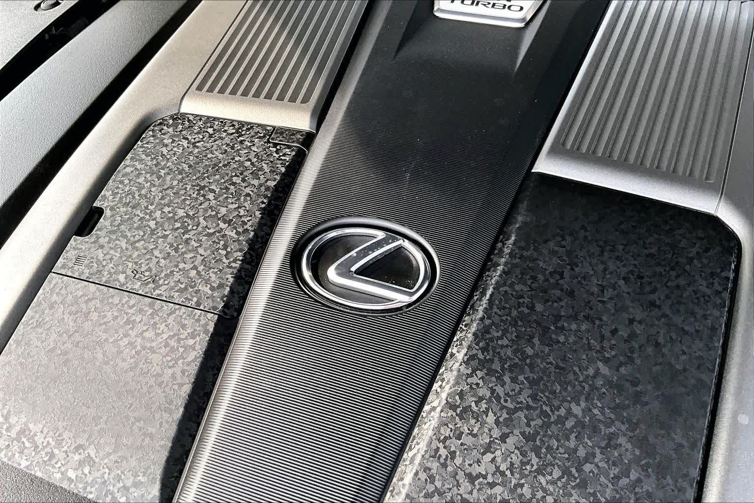 Used 2023 Lexus LS 500 w/ Accessory Package (Z2) RWD image 33