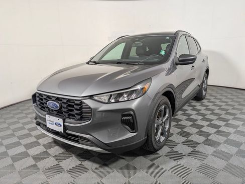 Certified 2025 Ford Escape ST-Line FWD image 4
