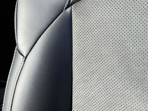 Used 2024 Jeep Grand Cherokee Altitude image 18