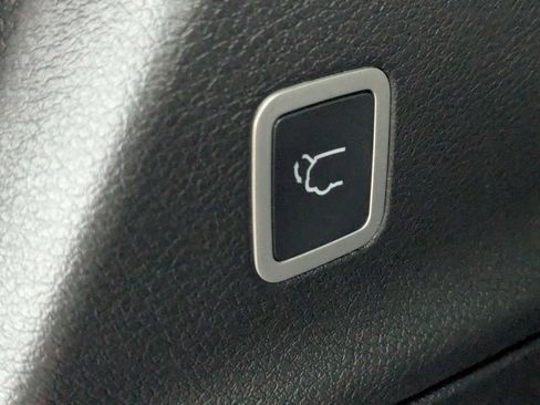 New 2026 Chrysler Pacifica Select FWD image 30
