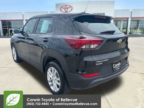 Used 2023 Chevrolet TrailBlazer LS FWD image 3