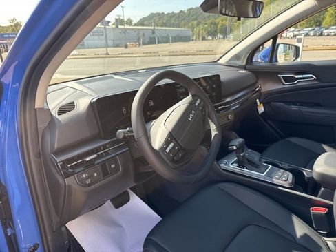 New 2026 Kia Sportage EX w/ EX Panorama Roof Package image 24