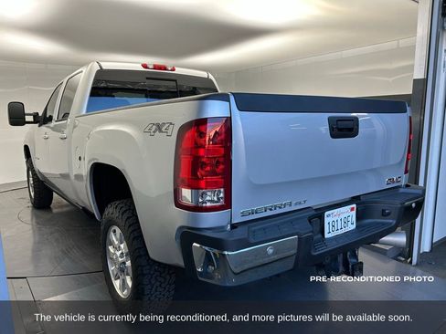 Used 2014 GMC Sierra 2500 SLT w/ SLT Convenience Package image 3