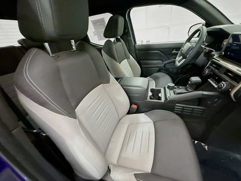 Used 2025 Toyota Tacoma TRD Off-Road AWD/4WD image 27