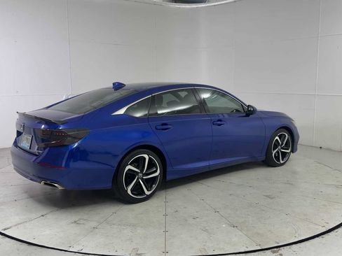Used 2019 Honda Accord Sport image 2