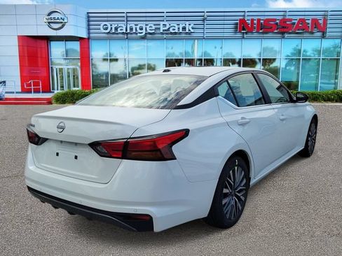 New 2026 Nissan Altima 2.5 SV FWD image 2