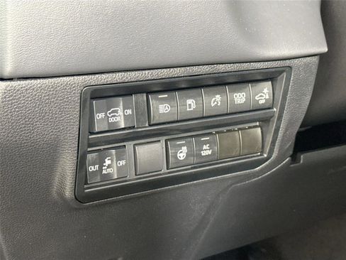 Certified 2024 Toyota Sequoia Platinum AWD/4WD image 16