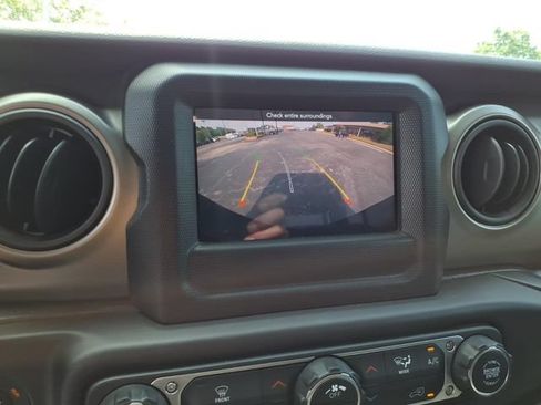 Used 2020 Jeep Wrangler Unlimited Sport S AWD/4WD image 26