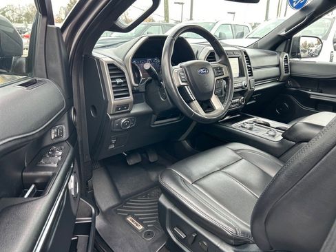 Used 2021 Ford Expedition Max XLT image 8