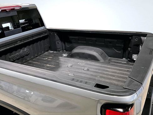 Used 2024 Chevrolet Silverado 2500 High Country w/ High Country Premium Package image 6