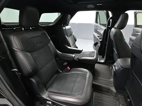Used 2025 Ford Explorer ST image 52
