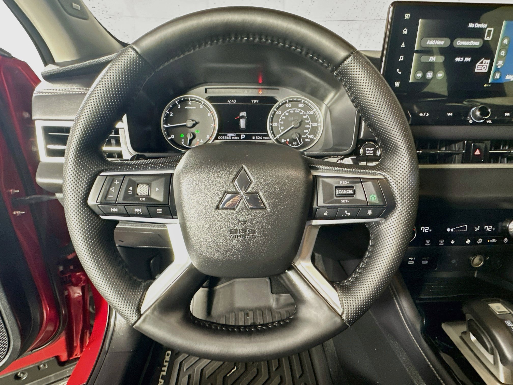 Used 2026 Mitsubishi Outlander SE FWD image 15