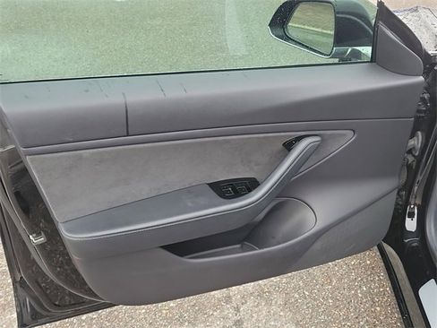 Used 2019 Tesla Model 3 Mid Range image 16