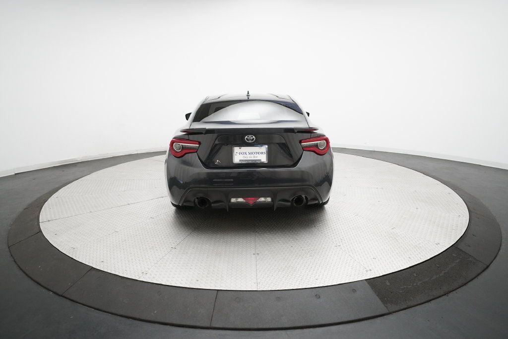 Used 2017 Toyota 86 RWD image 24