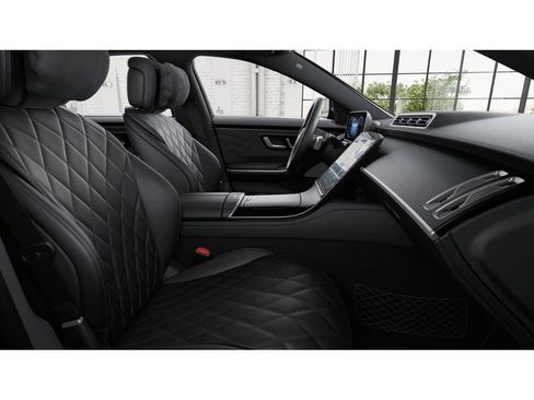 Used 2025 Mercedes-Benz S 580 4MATIC Sedan image 4