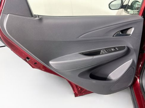 Used 2018 Chevrolet Bolt Premier w/ Driver Confidence II Package FWD image 25