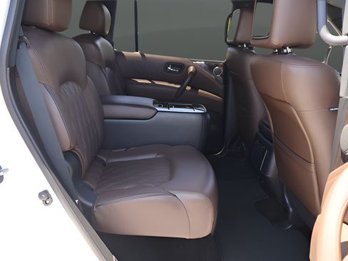 Used 2022 Nissan Armada Platinum w/ Captain's Chairs Package RWD image 24