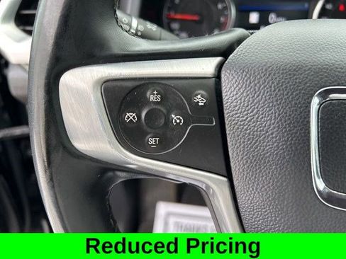 Used 2023 GMC Acadia SLT image 17